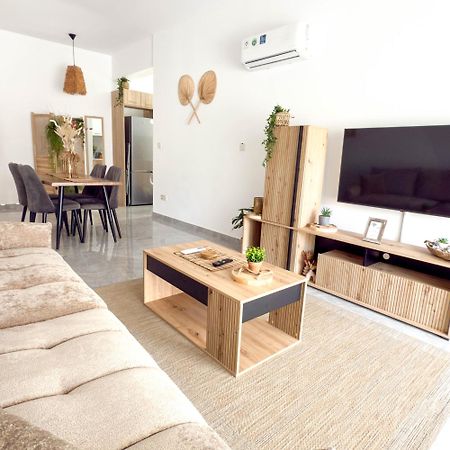 Coastal Getaway Apartment Larnaca Ngoại thất bức ảnh