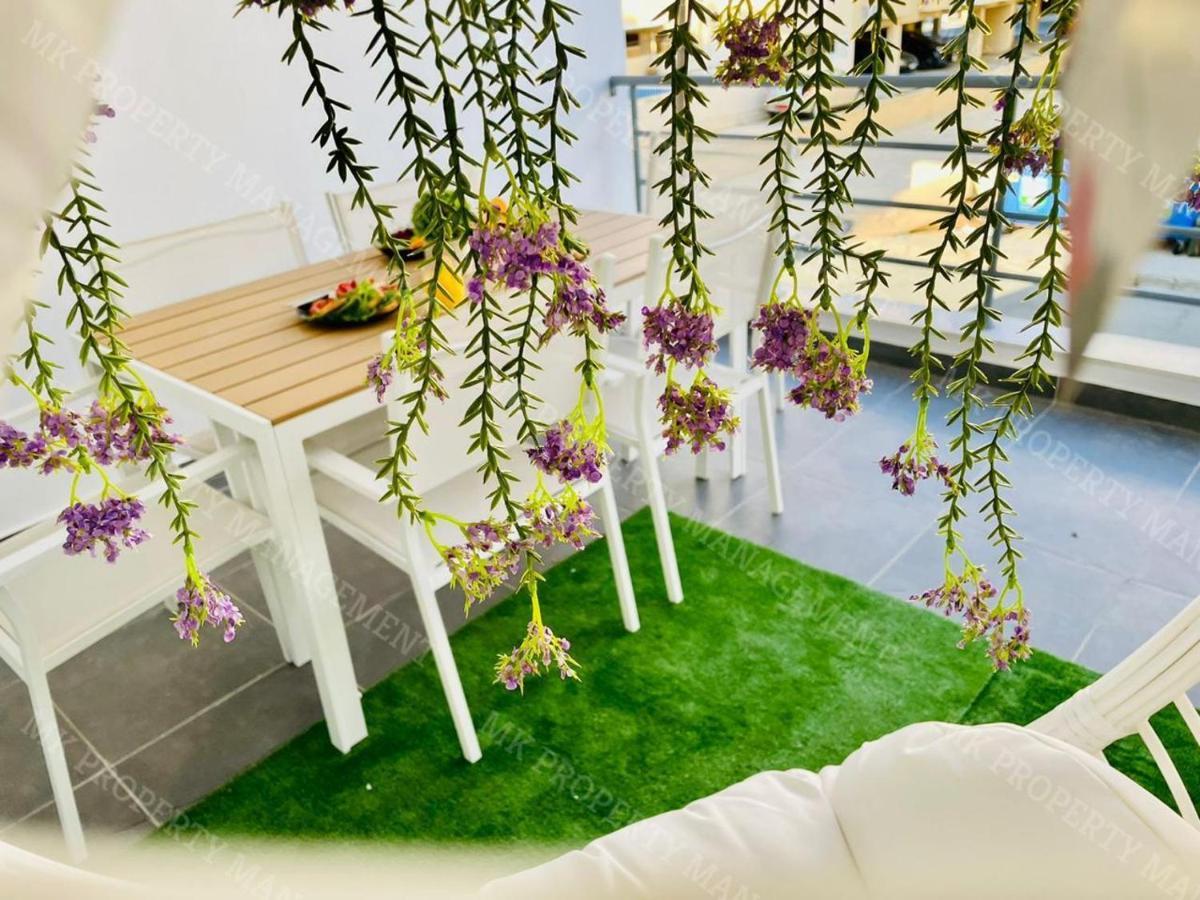 Coastal Getaway Apartment Larnaca Ngoại thất bức ảnh