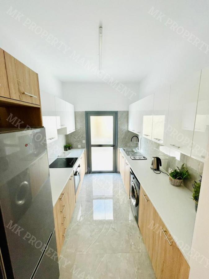 Coastal Getaway Apartment Larnaca Ngoại thất bức ảnh