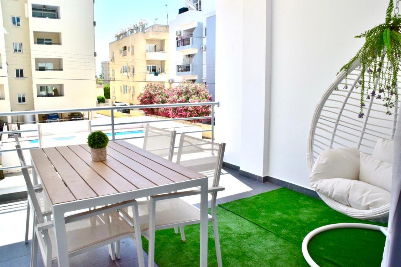 Coastal Getaway Apartment Larnaca Ngoại thất bức ảnh