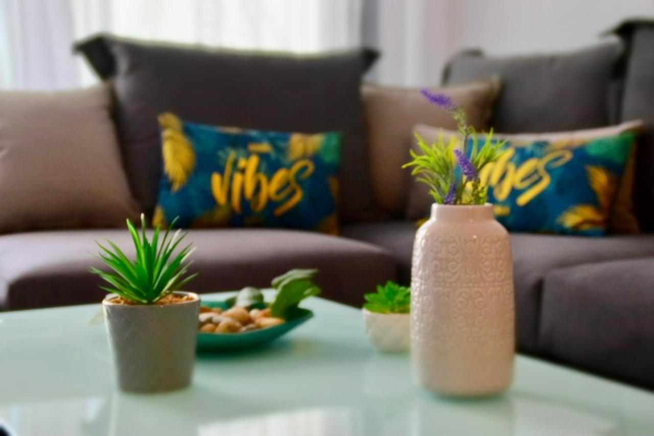 Coastal Getaway Apartment Larnaca Ngoại thất bức ảnh