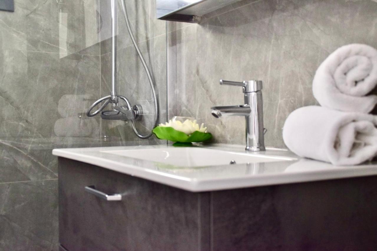 Coastal Getaway Apartment Larnaca Ngoại thất bức ảnh