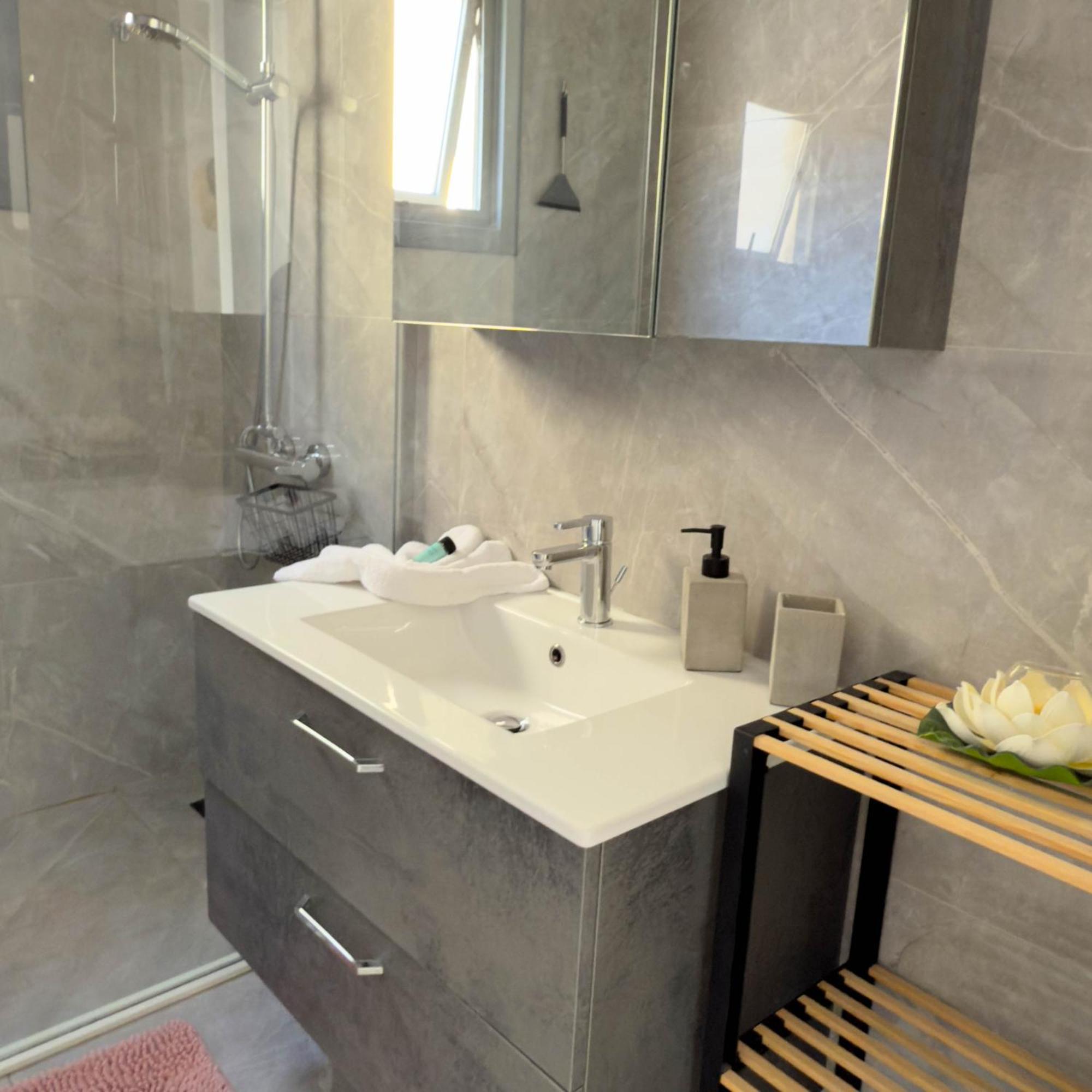 Coastal Getaway Apartment Larnaca Ngoại thất bức ảnh