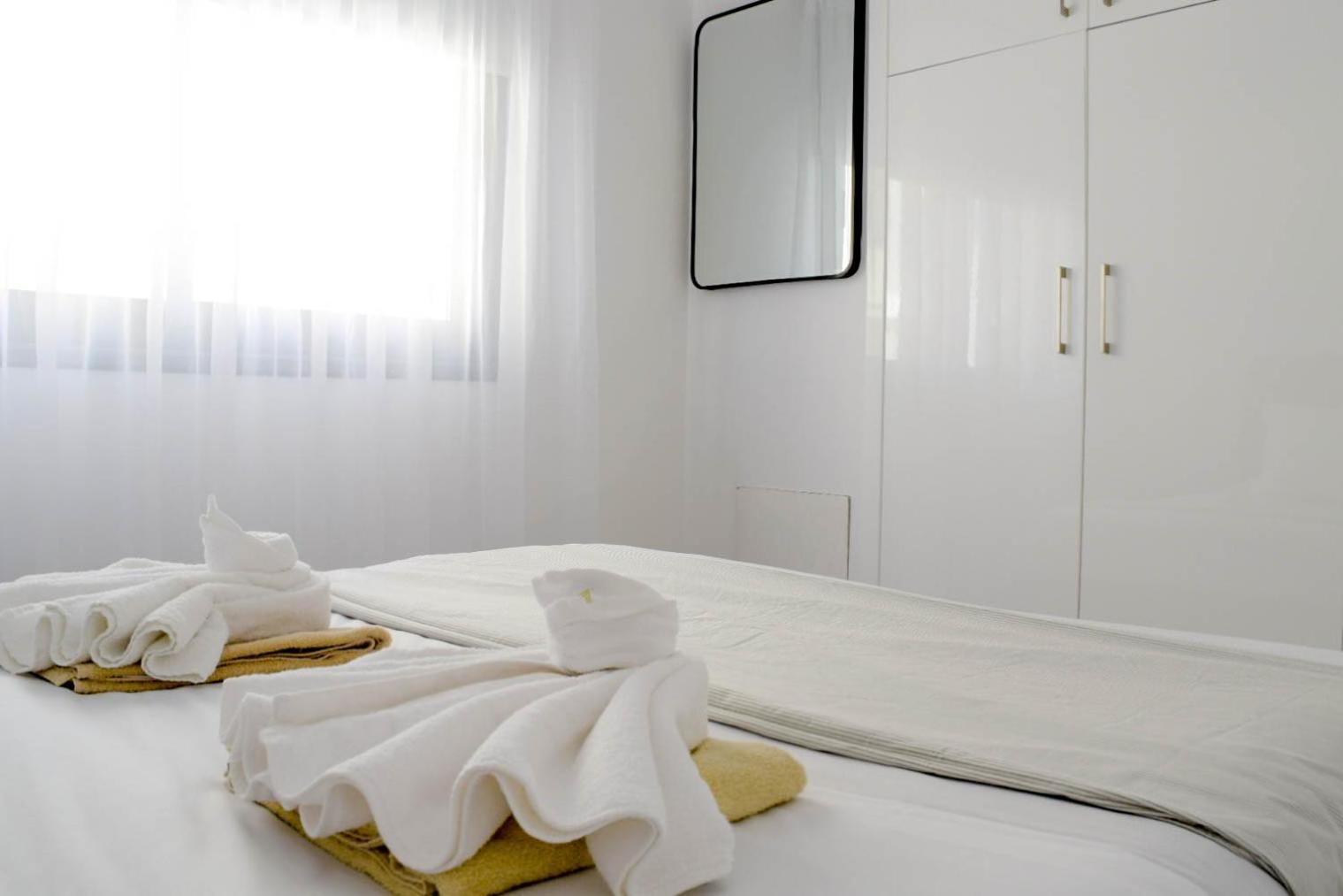 Coastal Getaway Apartment Larnaca Ngoại thất bức ảnh